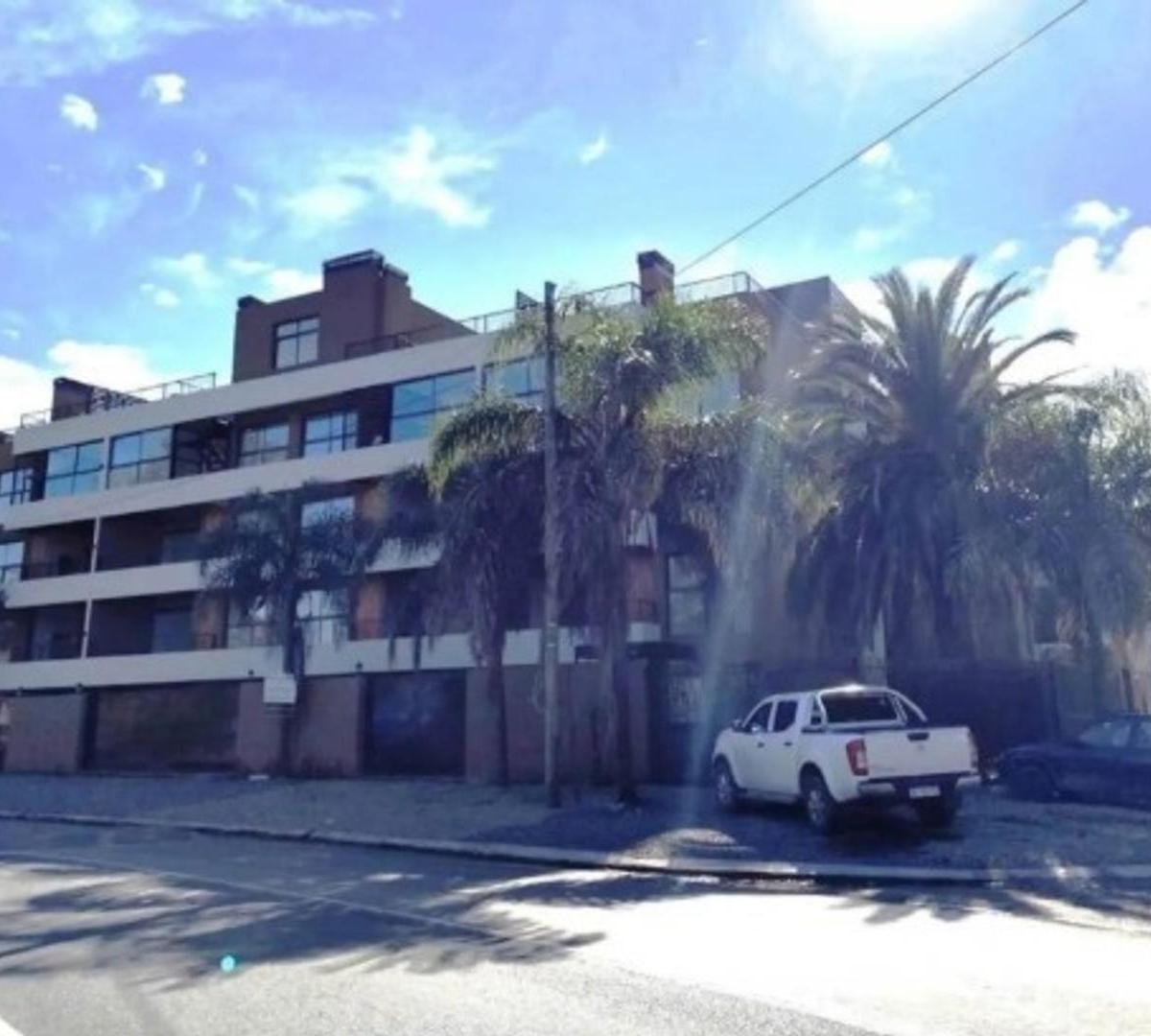 Apartamento novo com 2 dormitórios em Ituzaingó