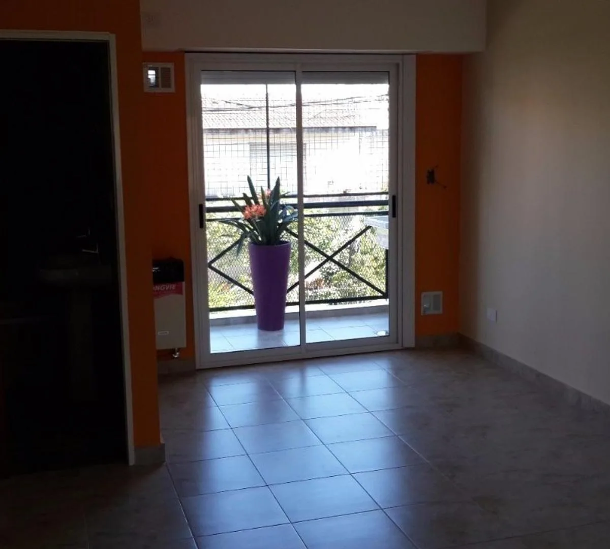 Monoambiente de 40 m² en alquiler en Caseros