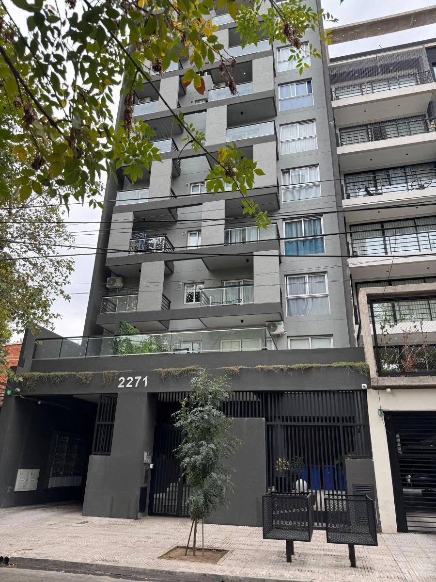 Monoambiente de 38 m² con balcón en Caseros