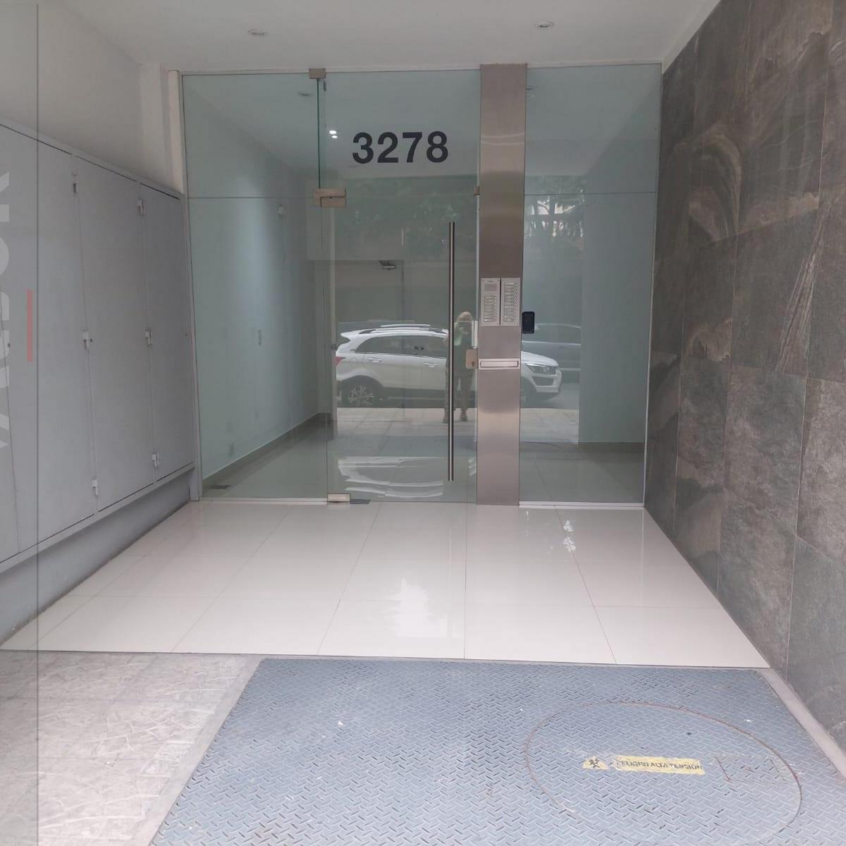 Monoambiente con balcón al frente en Villa del Parque