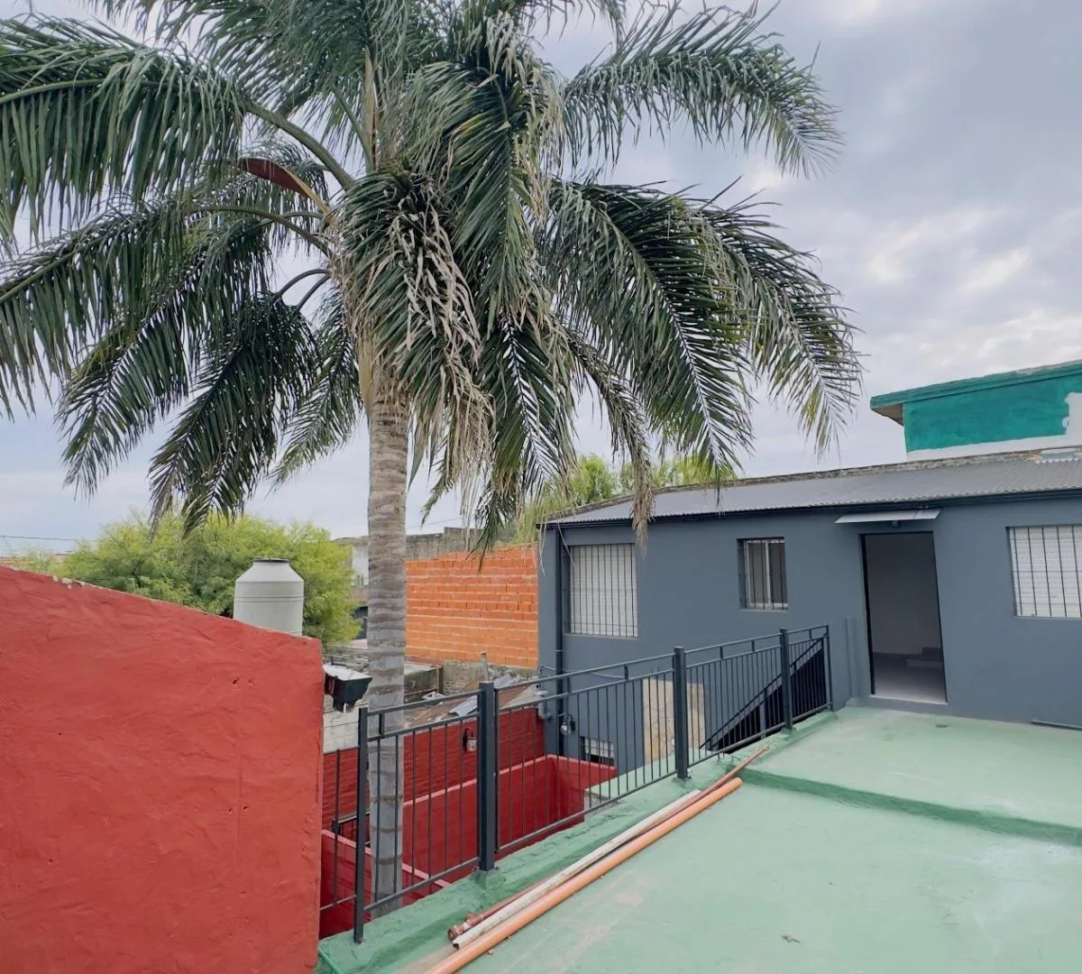 Apartamento de 1 dormitório com terraço independente em Boulogne