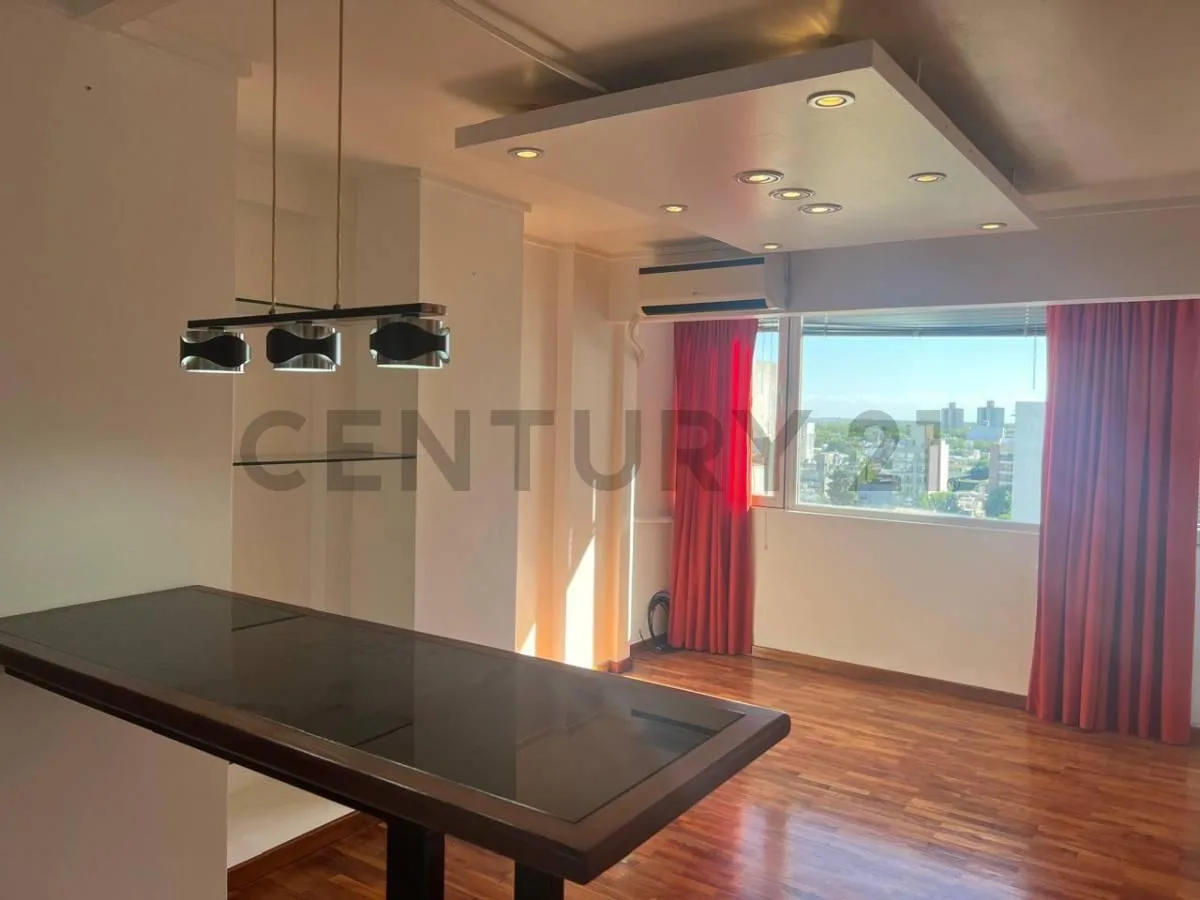 Apartamento de três dormitórios em La Plata