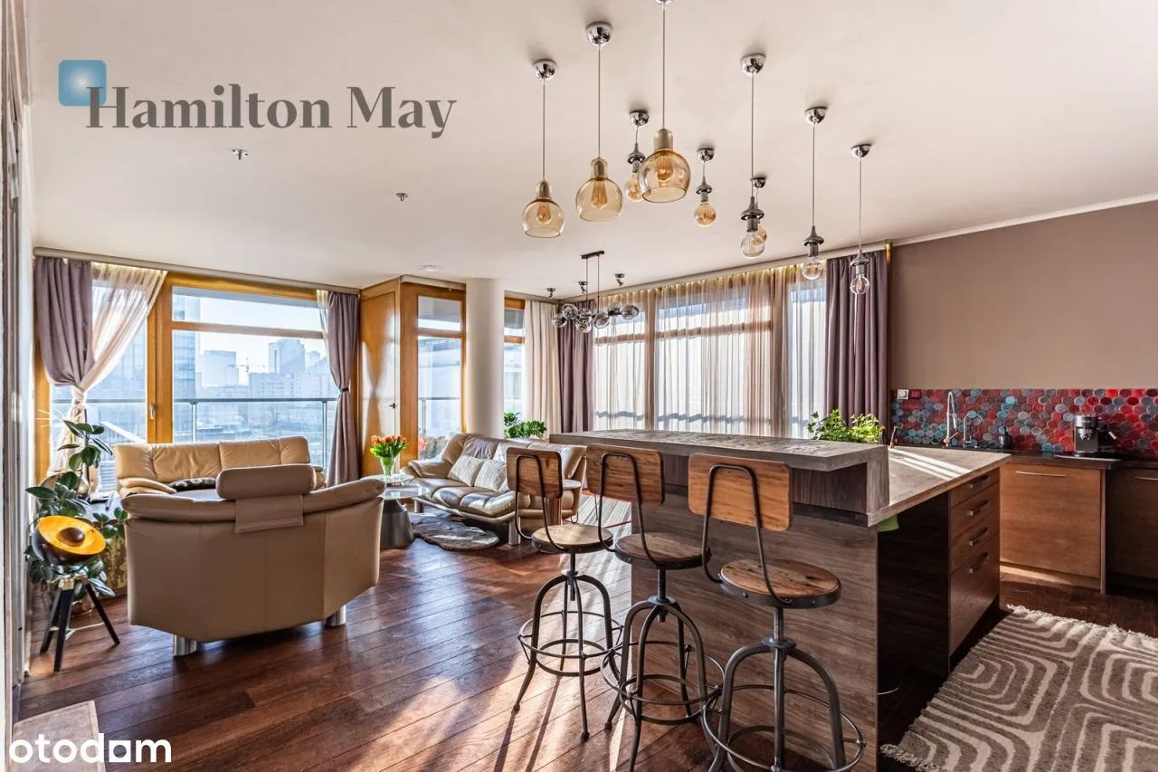 Three-bedroom apartment near Warsaw city centre
