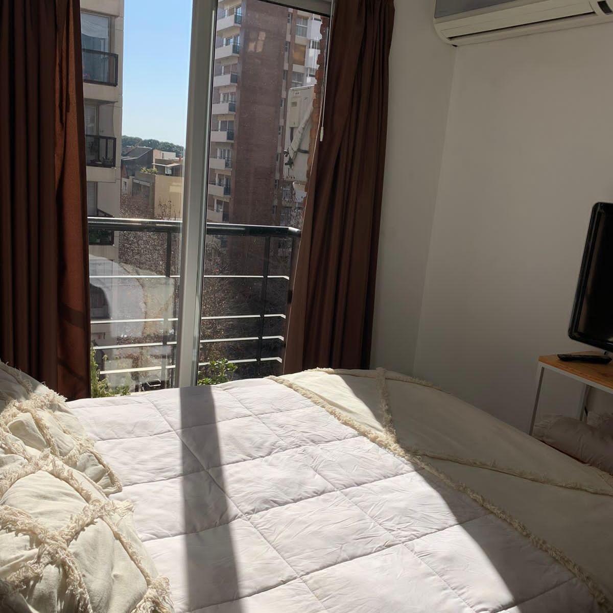 Двухкомнатная двухуровневая квартира в Acassuso