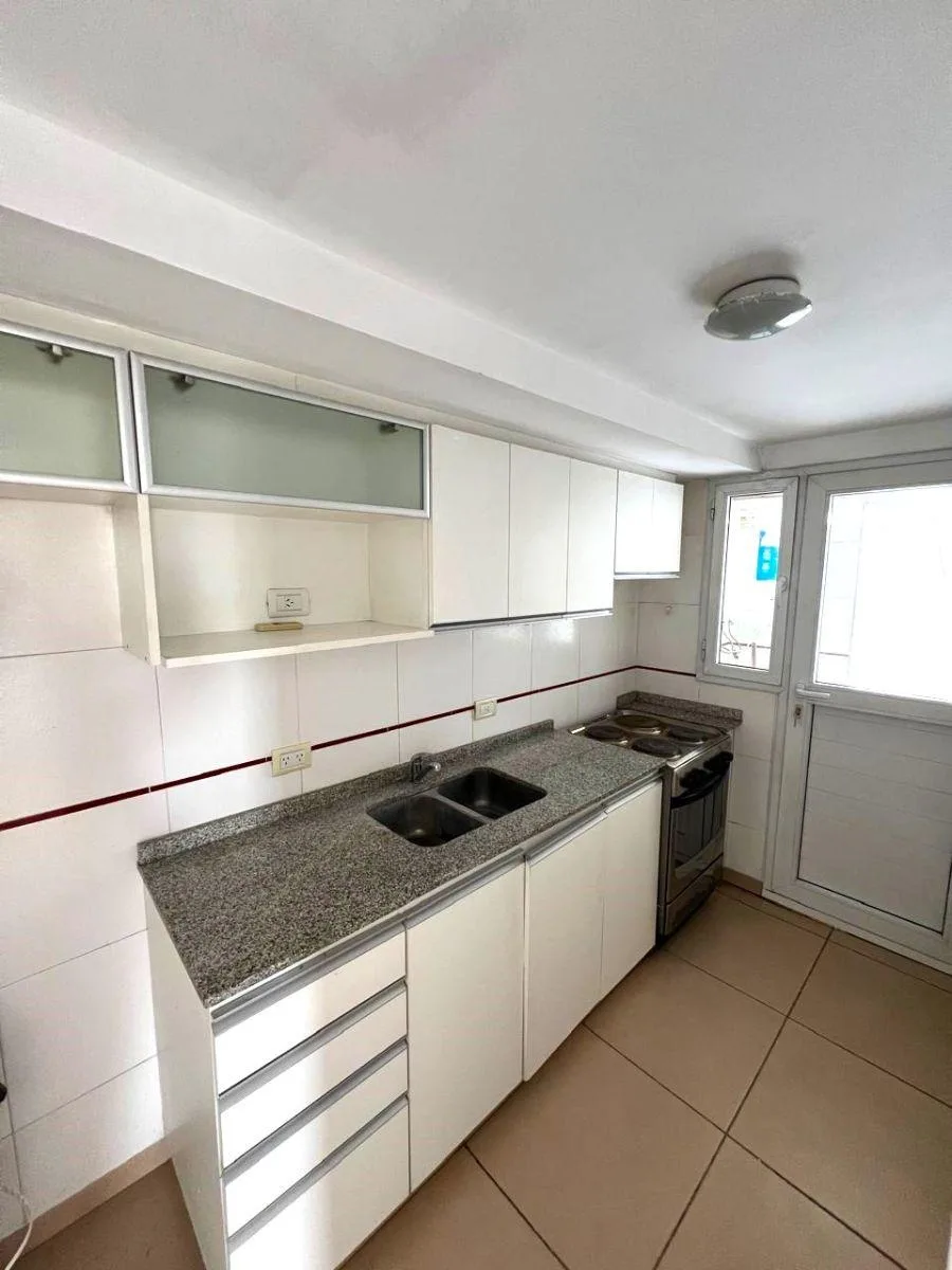 Departamento de 2 ambientes con cochera en Moreno