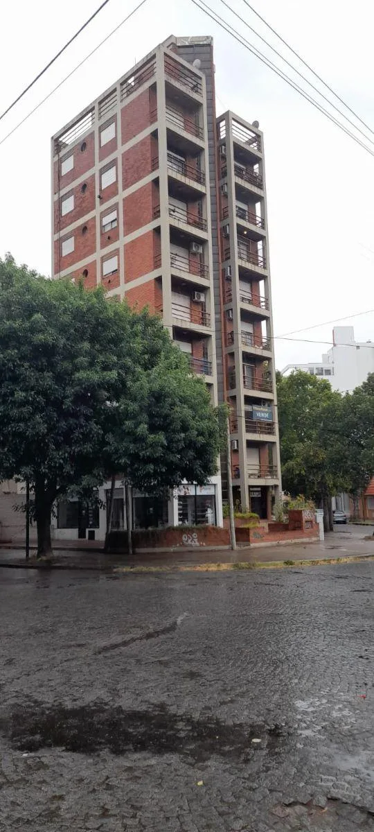 Departamento de 2 ambientes con cochera en La Plata