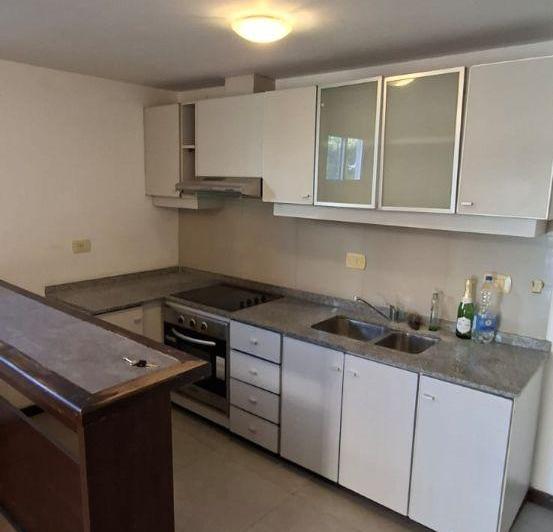 Квартира-студия на 3-м этаже, с балконом, в Caballito