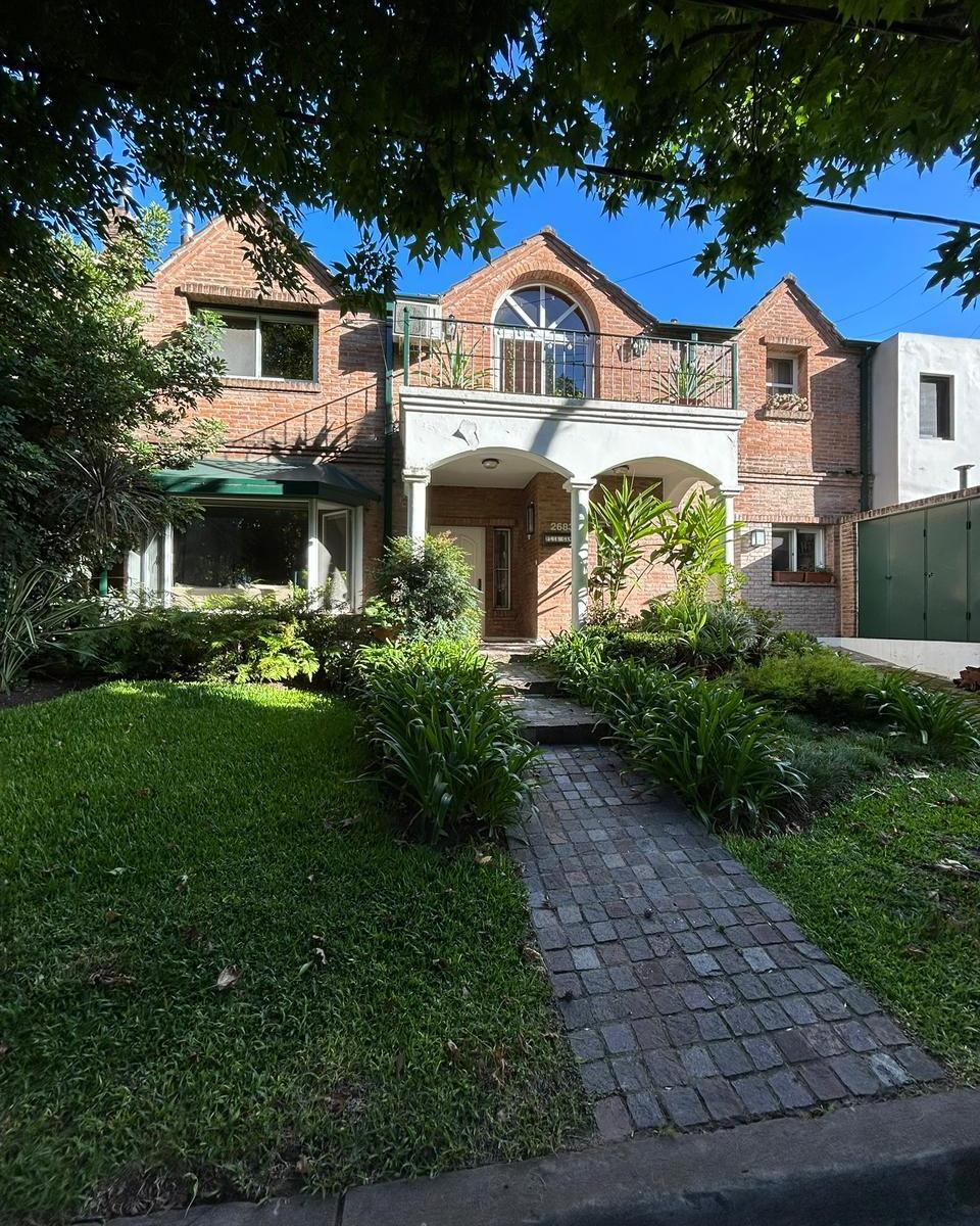 Четырёхспальная casa в закрытом квартале San Isidro Labrador (Beccar) в Victoria