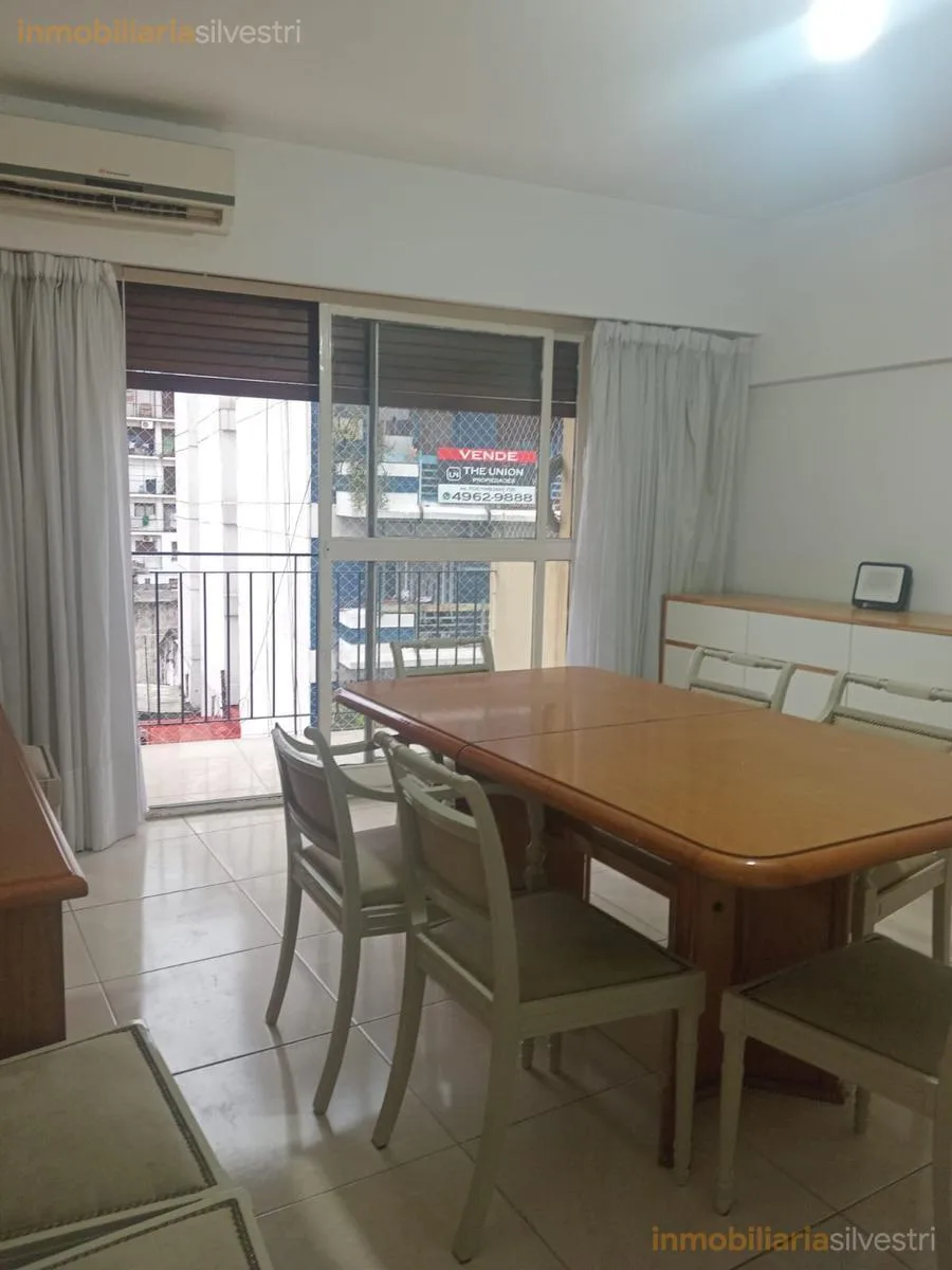 Apartamento de dois quartos em Balvanera
