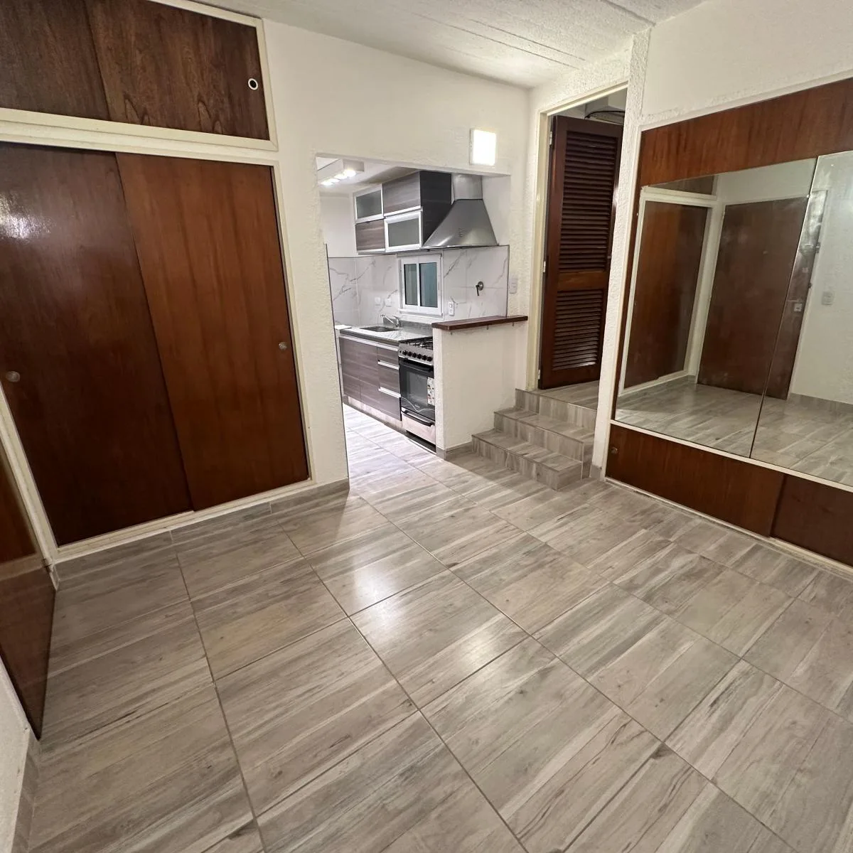 Apartamento de 2 ambientes com pátio em Recoleta