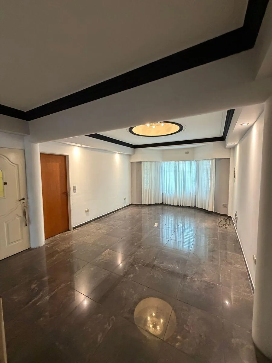 Departamento de 4 ambientes con terraza y quincho en Villa Luzuriaga