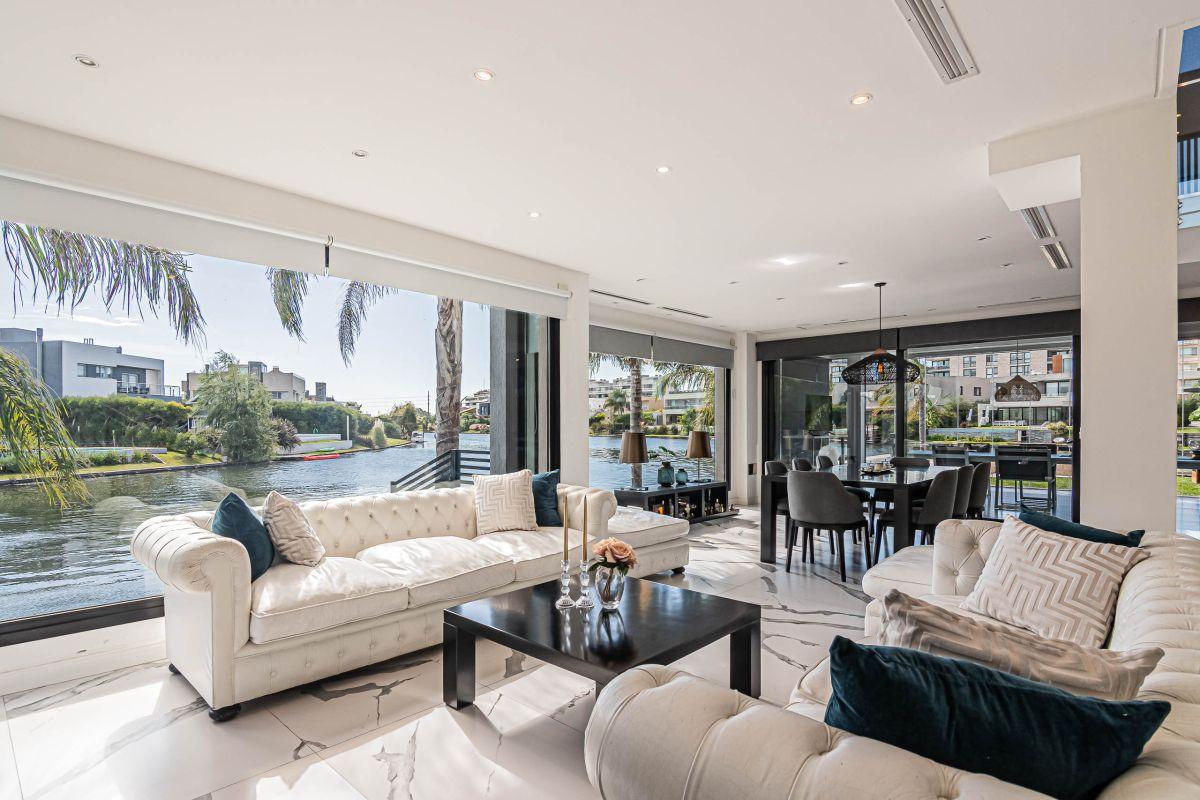 Casa de quatro quartos com vista para o lago em Nuevo Quilmes