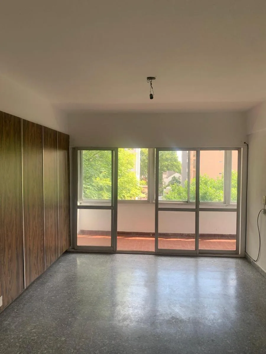 Apartamento de 2 dormitórios em Lanús Oeste