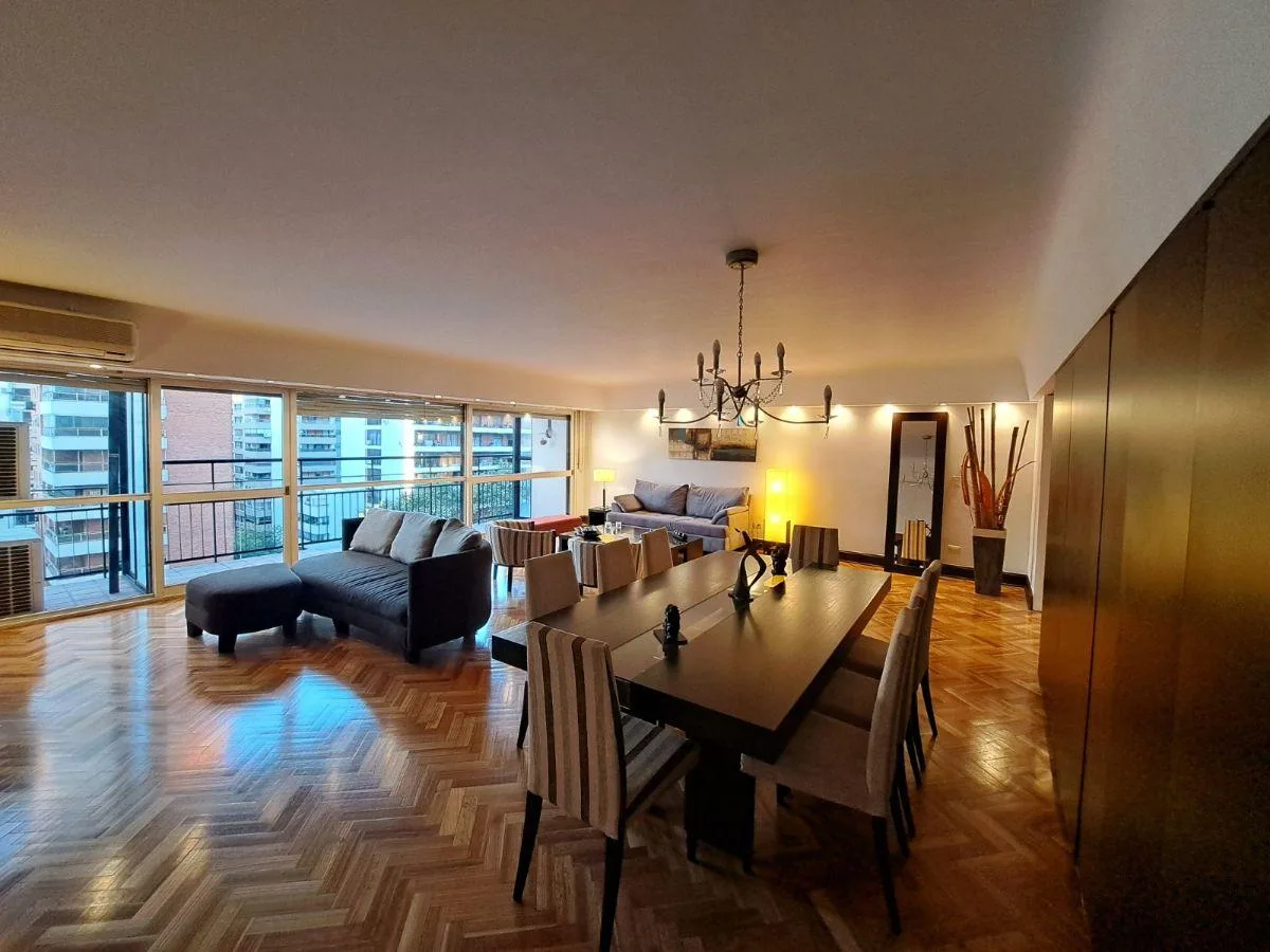 Four-bedroom apartment in Belgrano