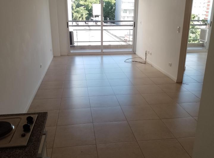 Departamento de 2 ambientes a la calle en Villa Urquiza