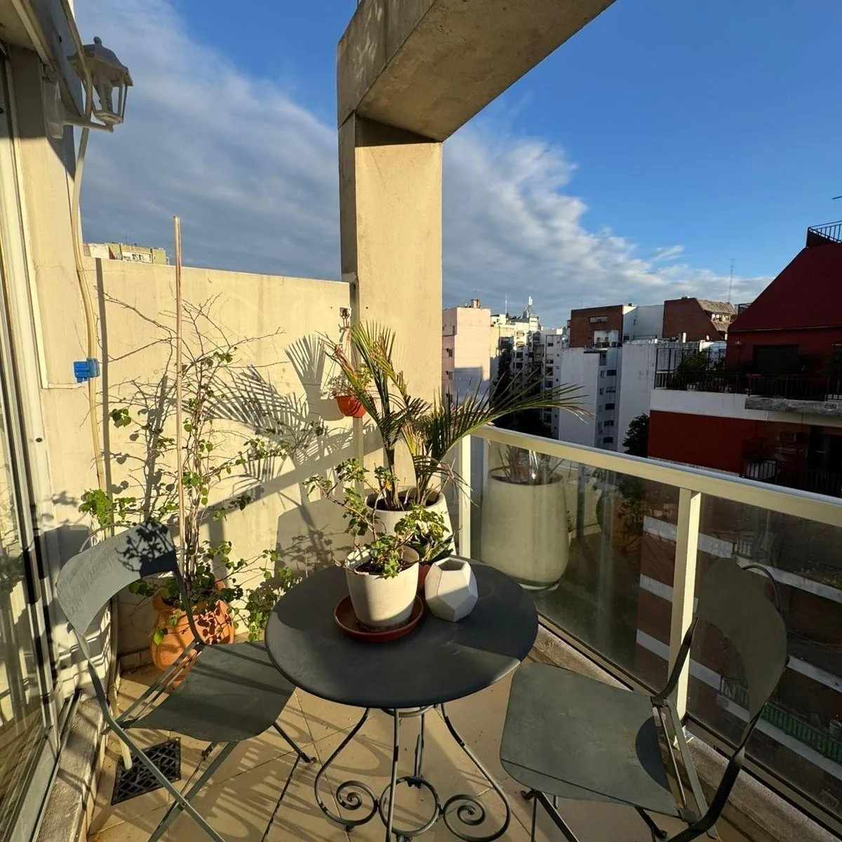 Two-bedroom apartment in Recoleta