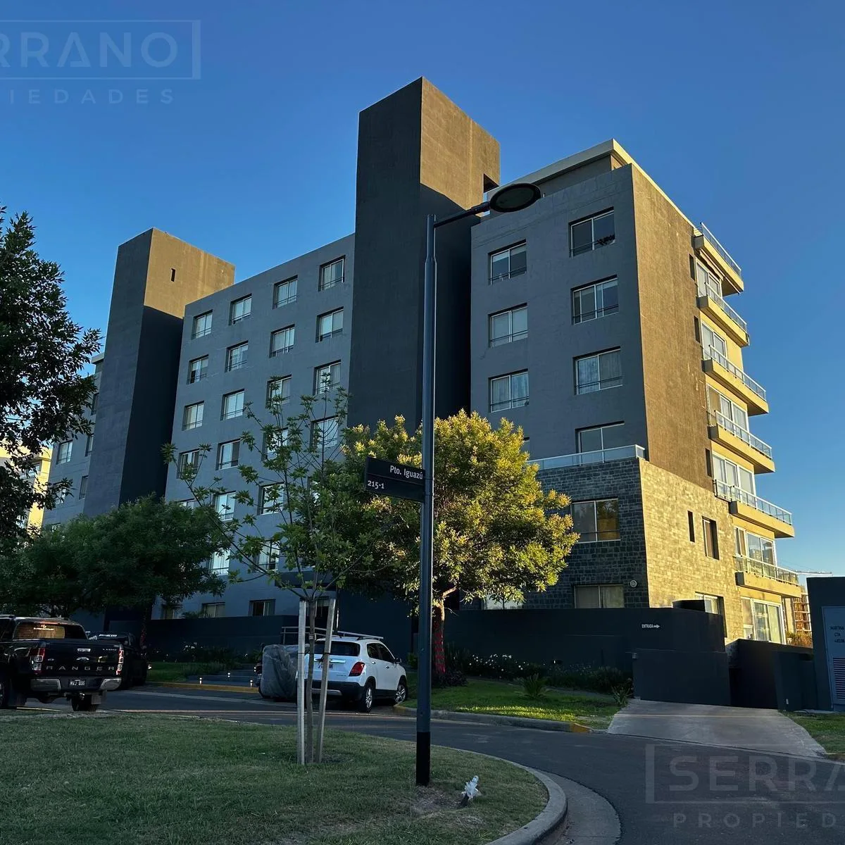Amoblado departamento de 3 ambientes con balcón y parrilla en Tigre