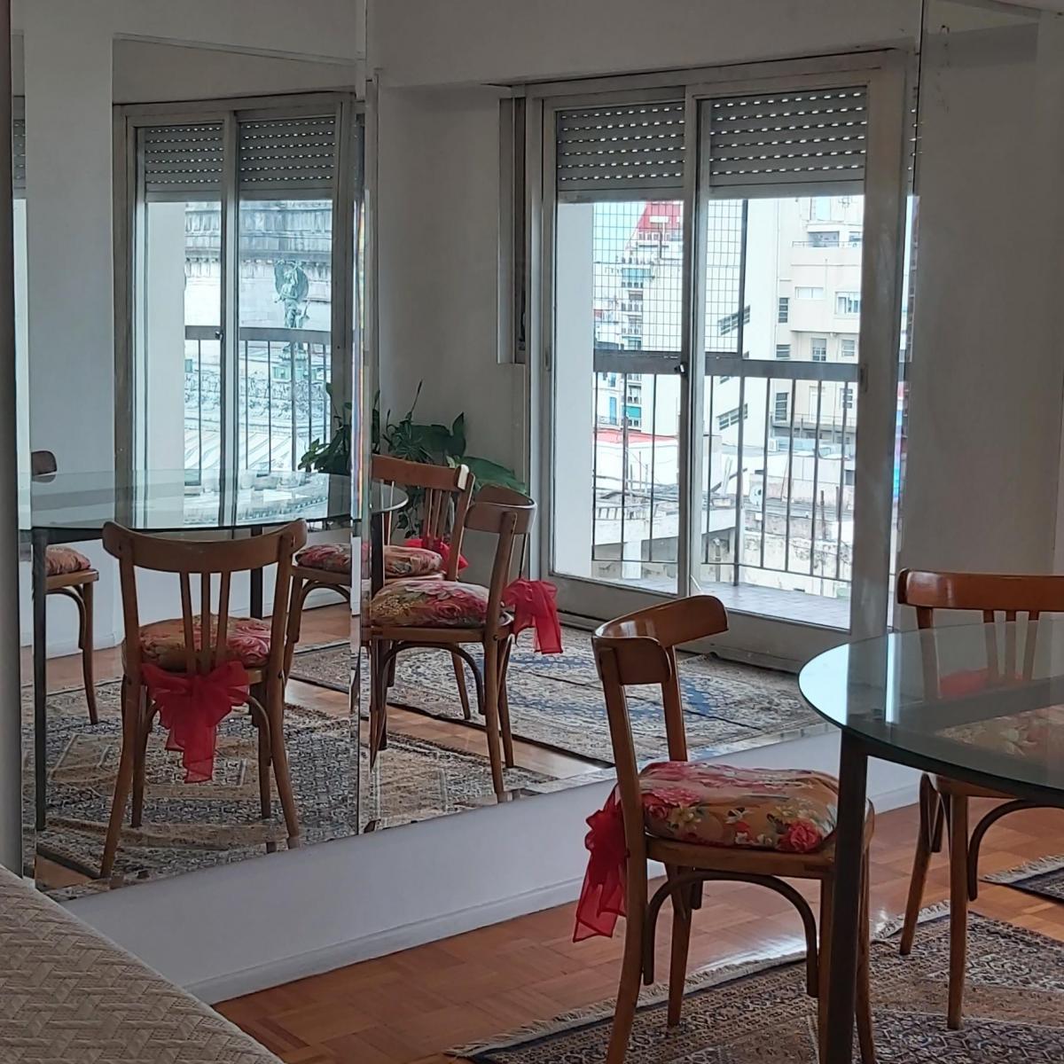 Apartamento de dois ambientes mobiliado na Balvanera