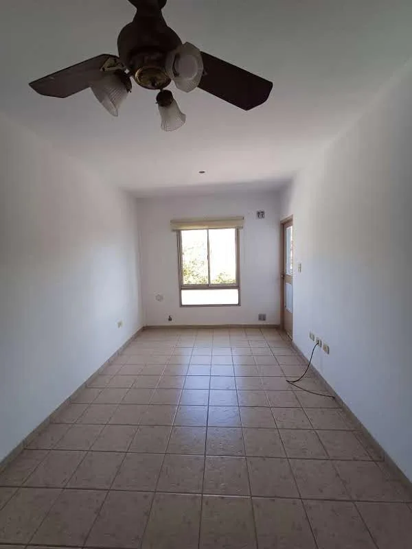 Apartamento de 1 quarto de fundos em La Plata