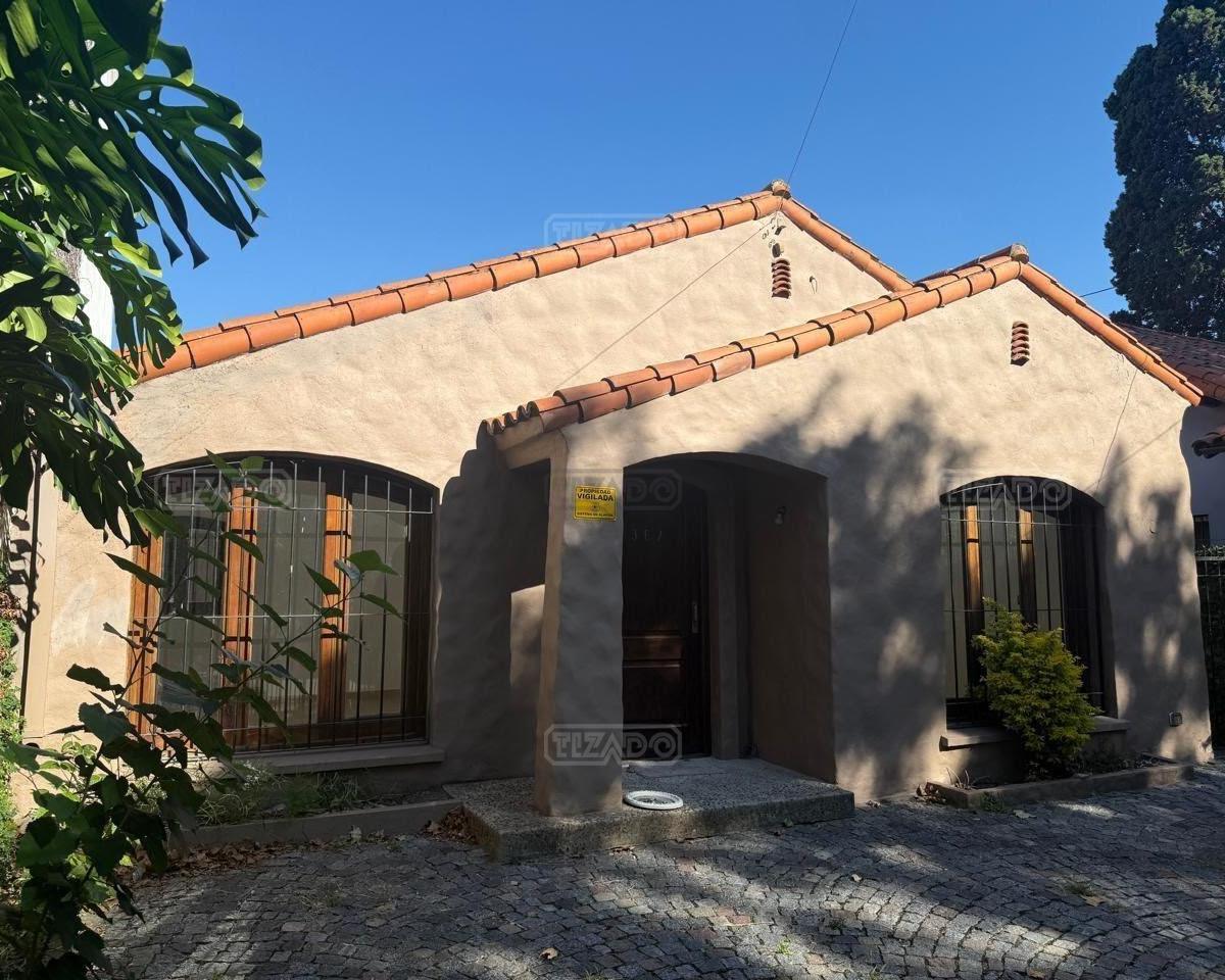 Трёхспальная вилла в аренду в Beccar