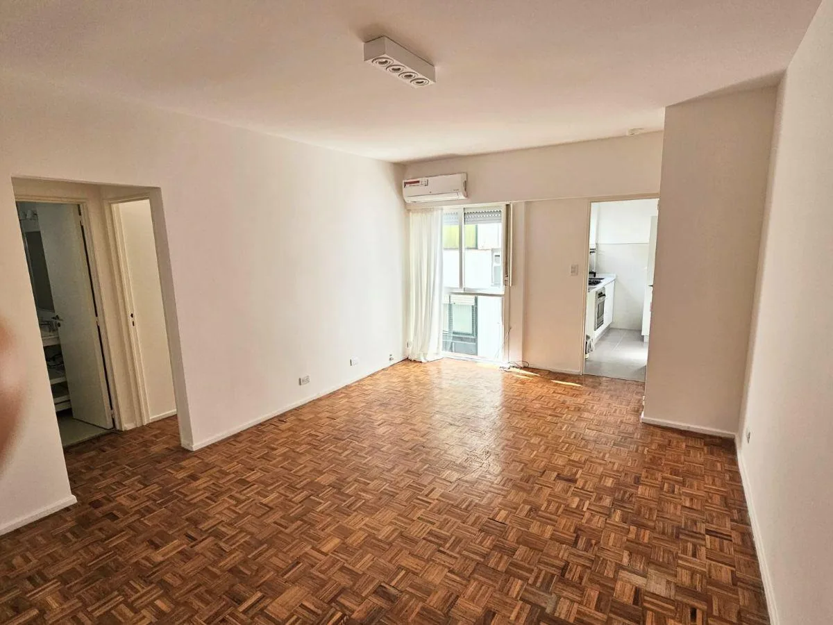 Refurbished one-bedroom apartment in Recoleta