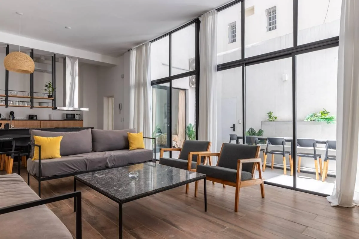 Four-bedroom PH in Palermo on three levels