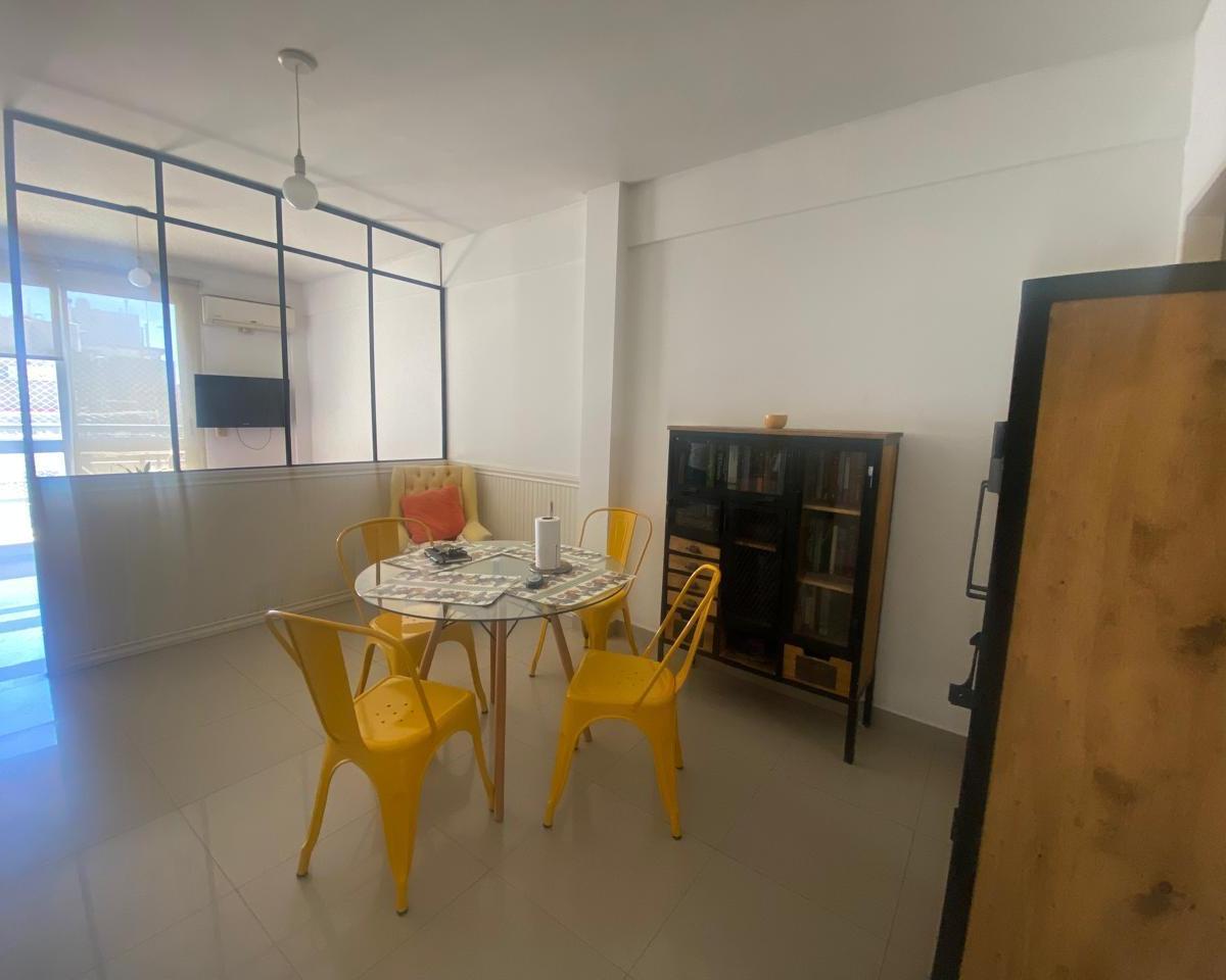 Monoambiente con balcón en Villa Urquiza