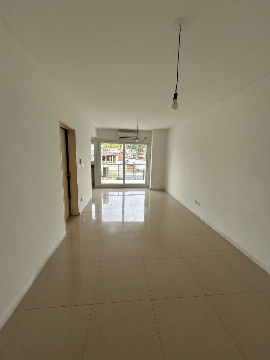 Two-room apartment with terrace balcony, grill and parking in Flores