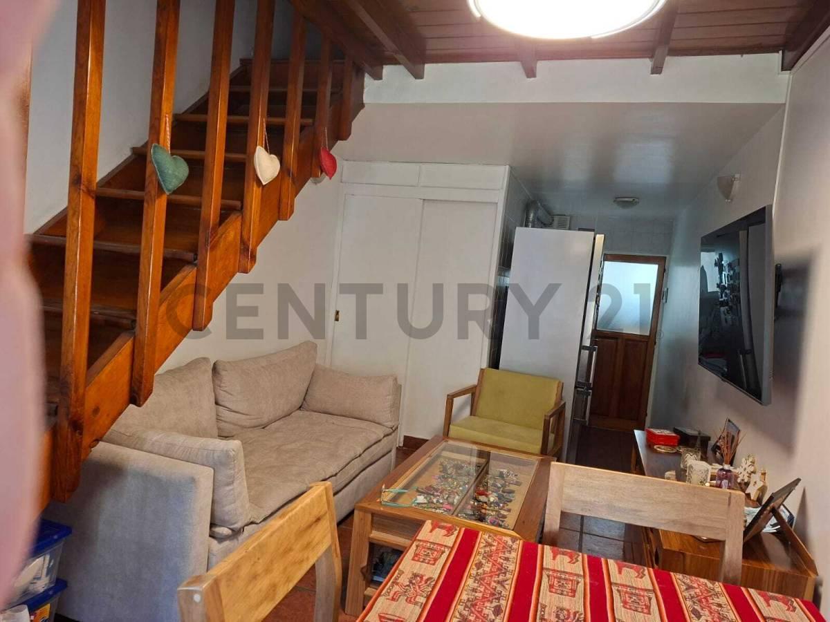 Duplex de dois ambientes com 1 quarto em Morón