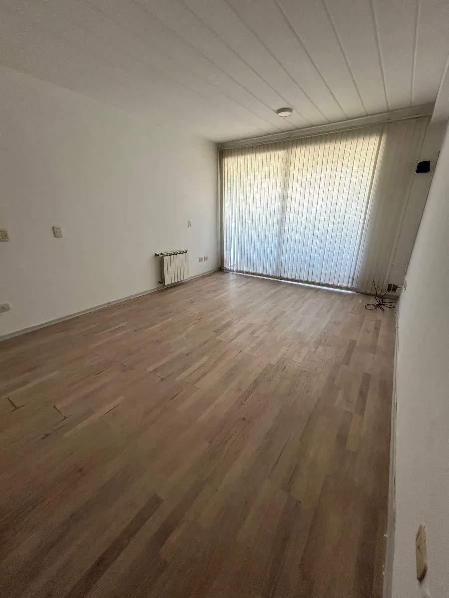 Departamento de 50 m&sup2; con 1 Dormitorio en Alquiler en La Plata