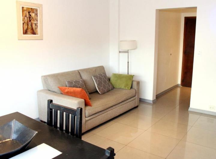 Apartamento de dois ambientes em Vicente López, de frente para a Quinta de Olivos