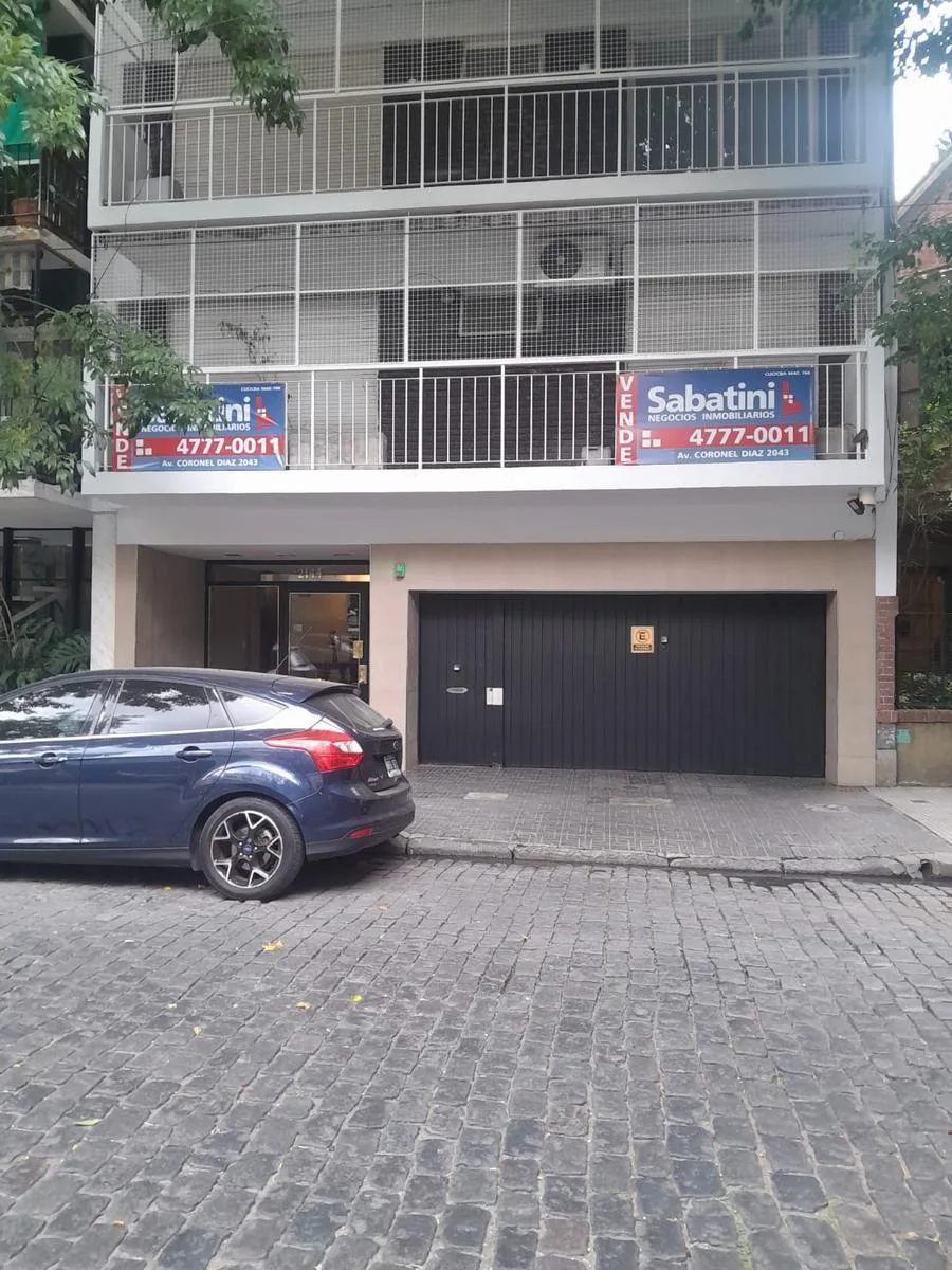 Apartamento de três dormitórios em Palermo