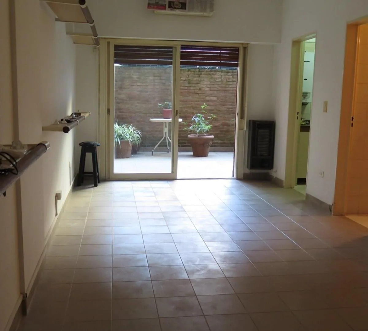 Kitnet apto profissional em Palermo