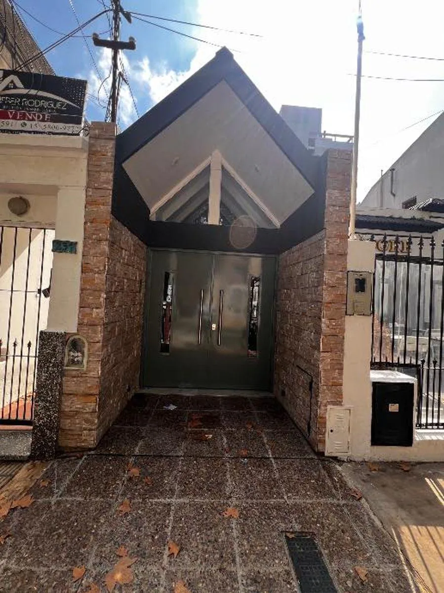 PH com 2 dormitórios em Lanús