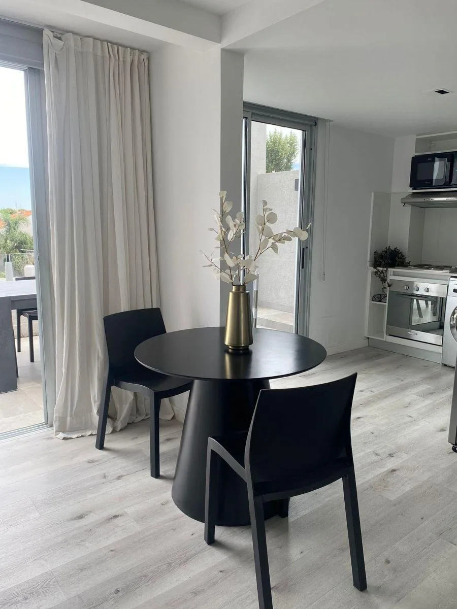 Меблированная квартира с 1 спальней в Olivos