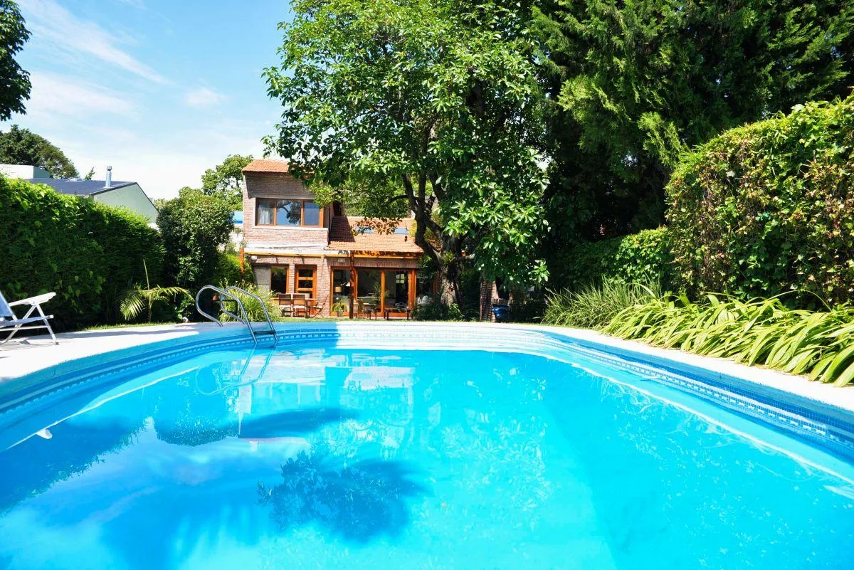 Alquiler Casa Amoblada en Las Lomas de San Isidro - Cálida, Luminosa y Lista Para Disfrutar