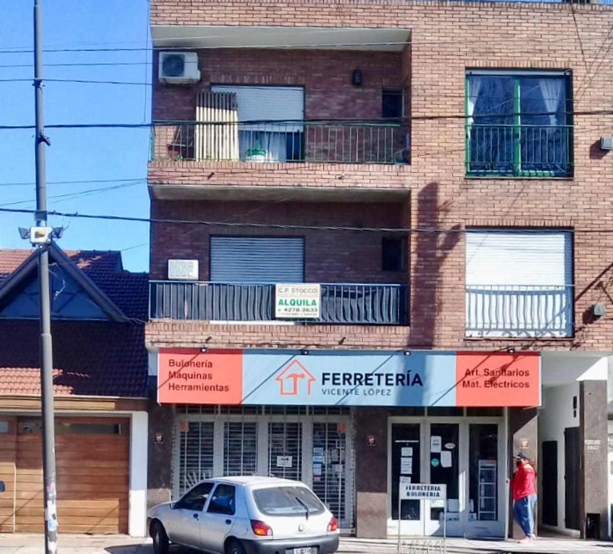Two-room apartment with balcony and patio in Quilmes
