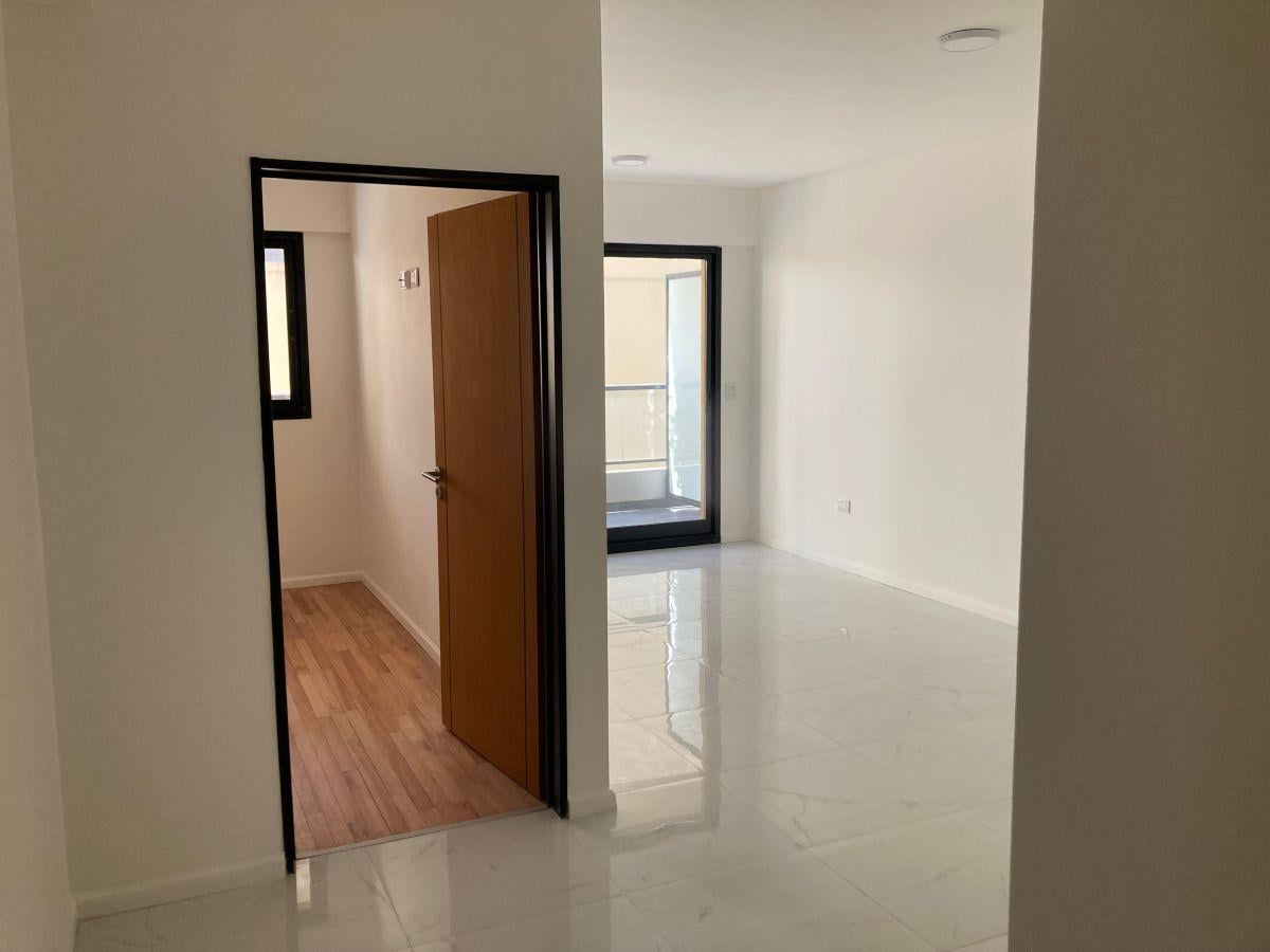 Departamento de 2 ambientes con balcón en Parque Patricios