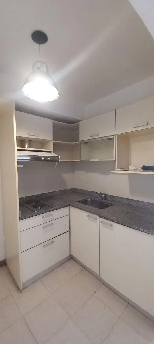 Monoambiente con balcón aterrazado en Villa Crespo