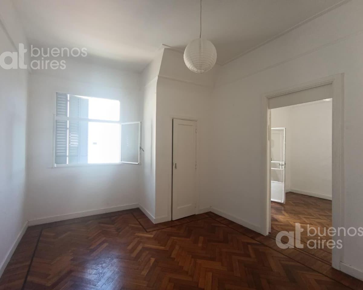 Квартира с 2 комнатами с балконом в San Telmo