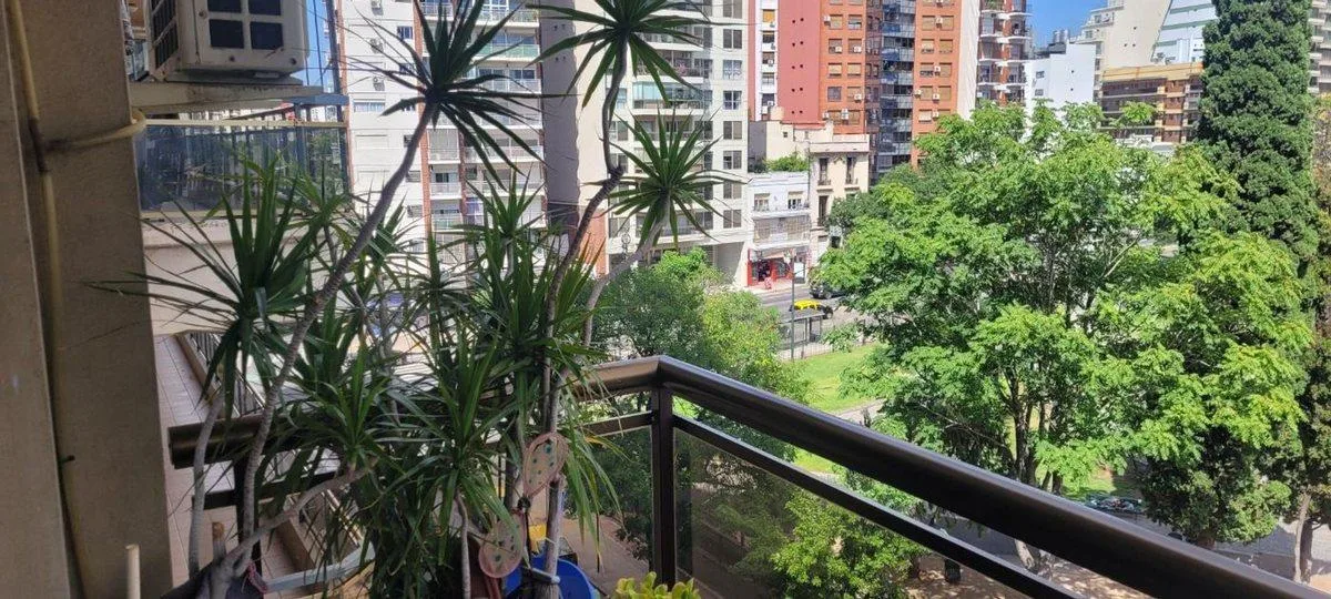 Furnished three-room apartment with balcony in Balvanera