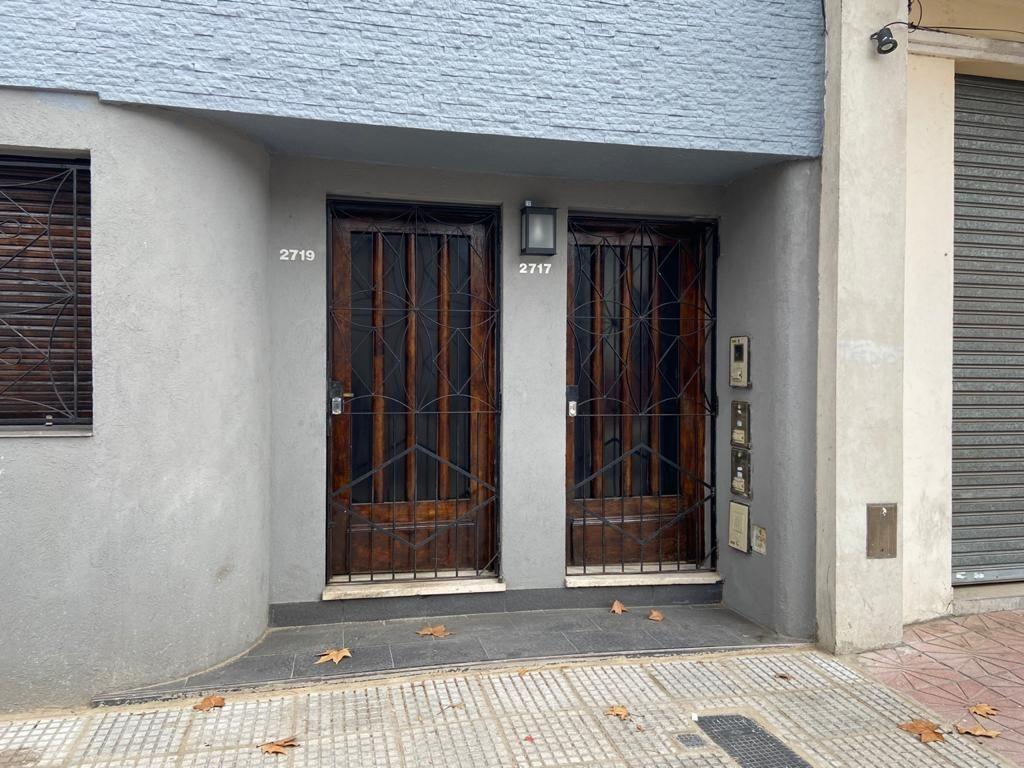 PH de 2 ambientes con patio en Mataderos