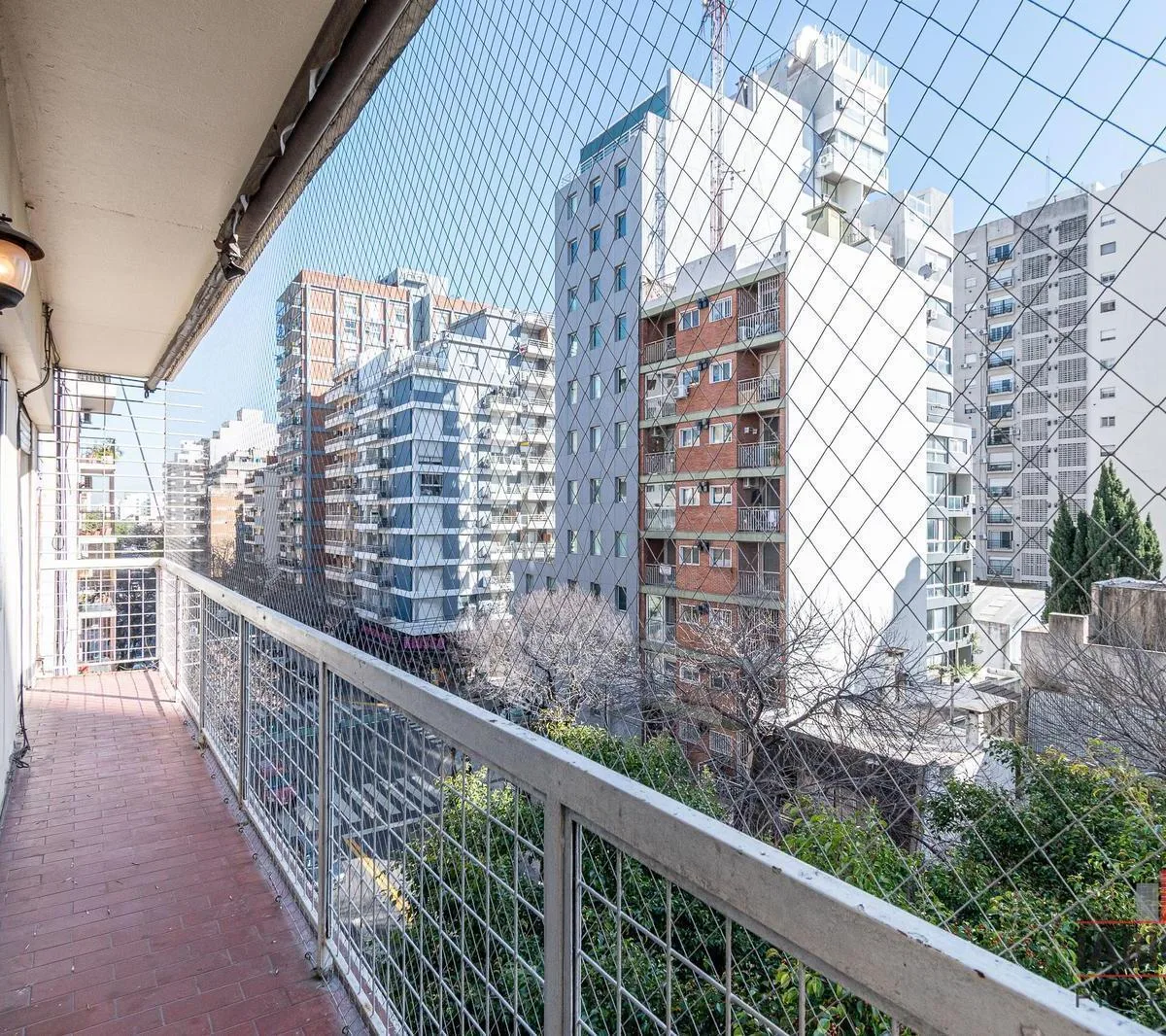 Four-room apartment with 3 bedrooms in Núñez