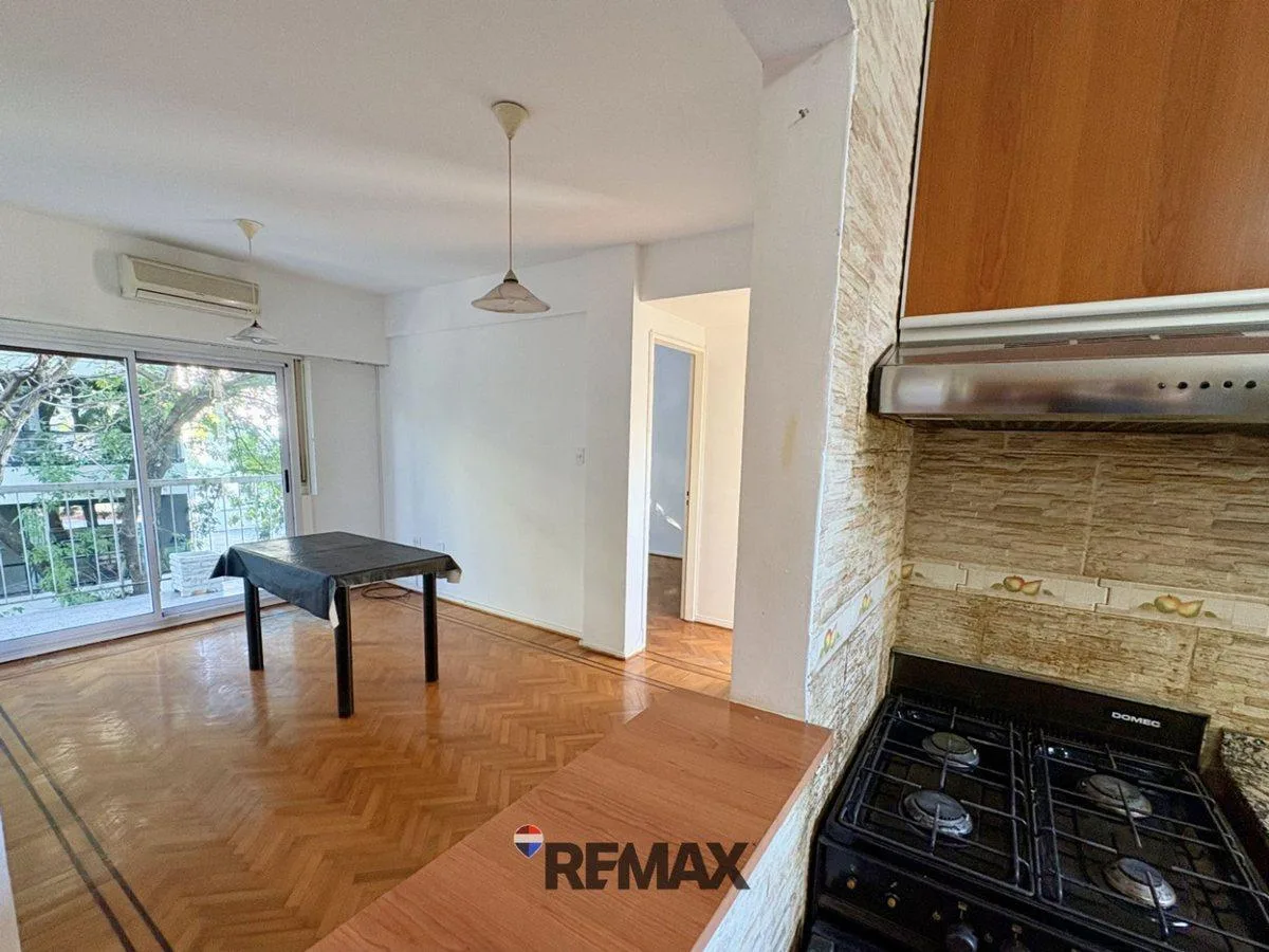 Apartamento de 3 ambientes com varanda em Saavedra