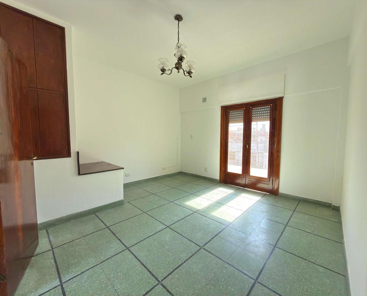 Two-bedroom house in General San Martín