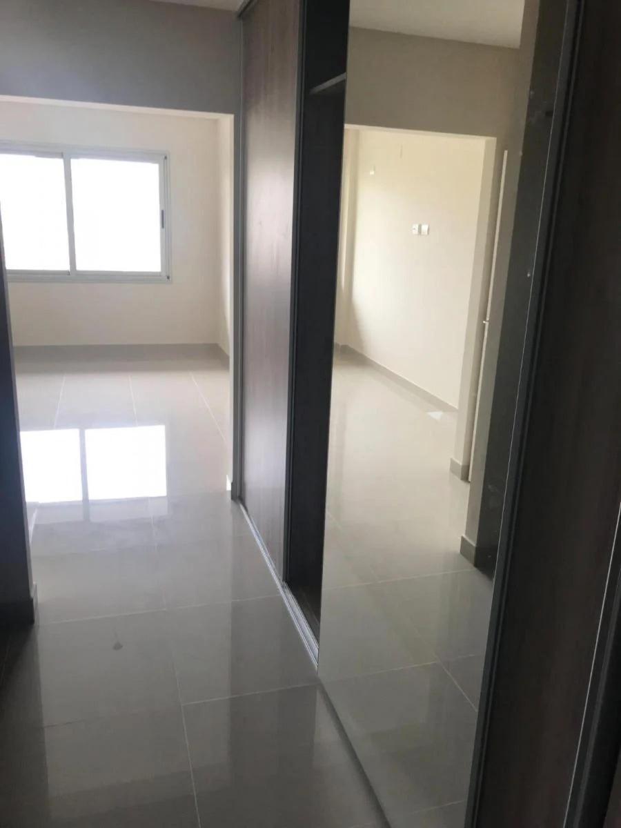 Three-bedroom apartment in Flores