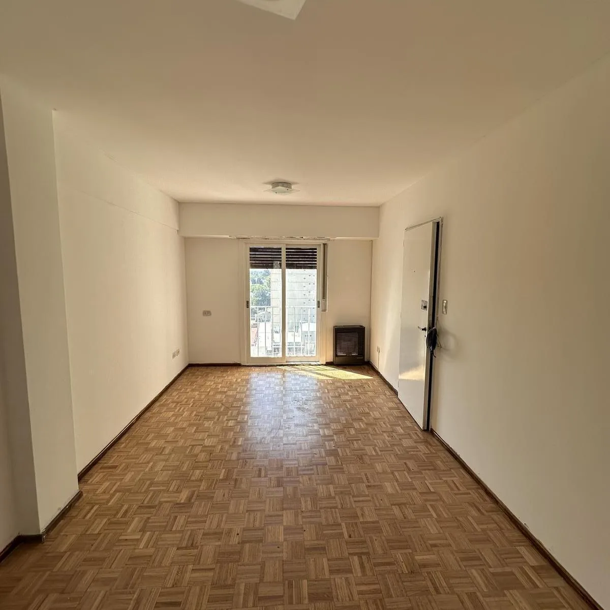 Three-room apartment with professional use in Lomas de Zamora