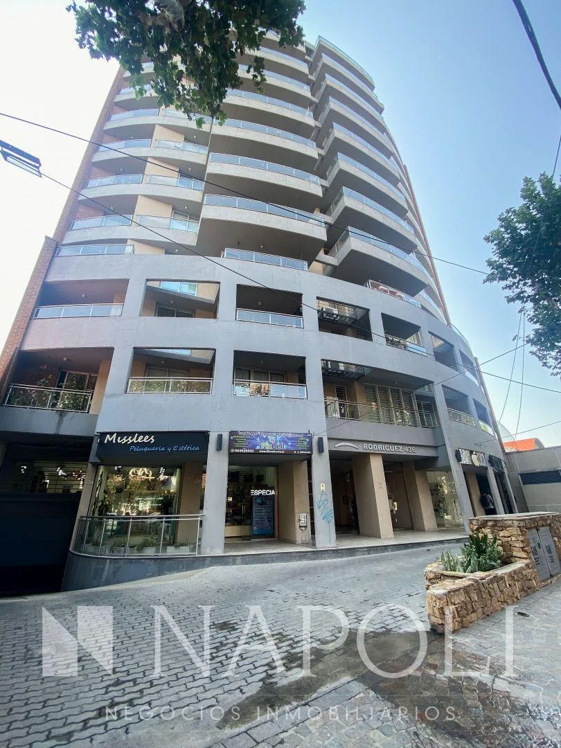 Departamento monoambiente en primer piso en Monte Grande