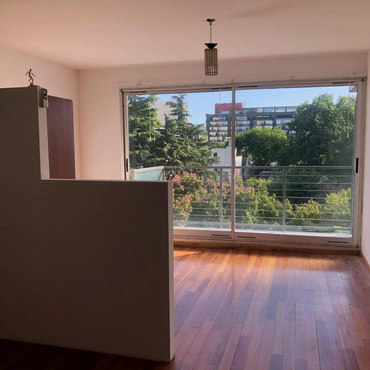 Kitnet divisível de frente em Palermo