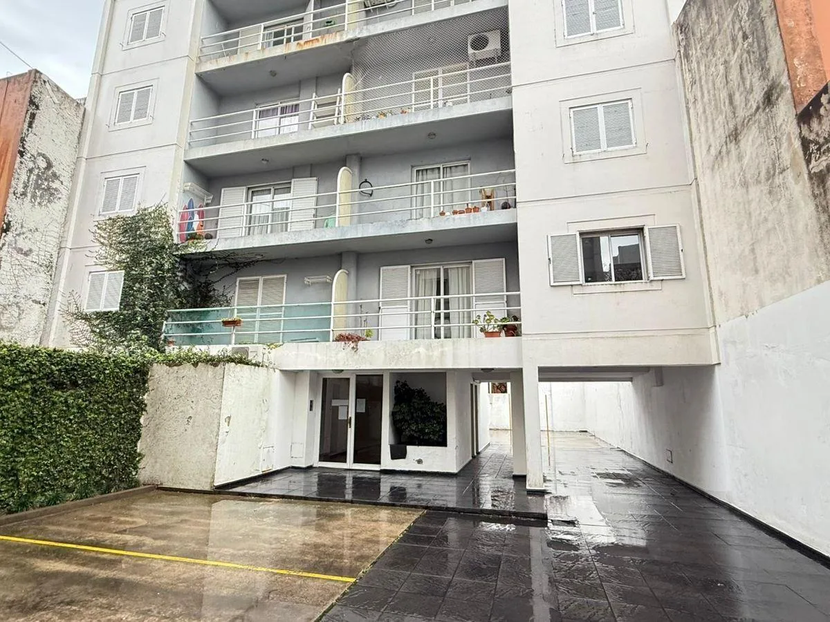 Departamento de 1 dormitorio con cochera en La Plata